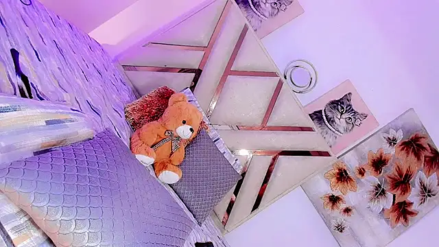 red jessyx online show from 07-23-26, 10:51