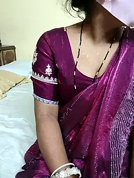 Indiansexycouple1 online show from 07-25-26, 04:15