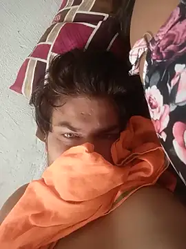 Snapshot of Indian_Coupless chatting on 07-19-26, 01:42 Indian Coupless online show from 07-19-26, 01:42