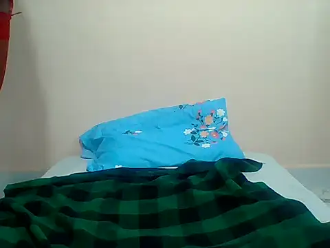 Amanda-Flower online show from 07-14-26, 10:21