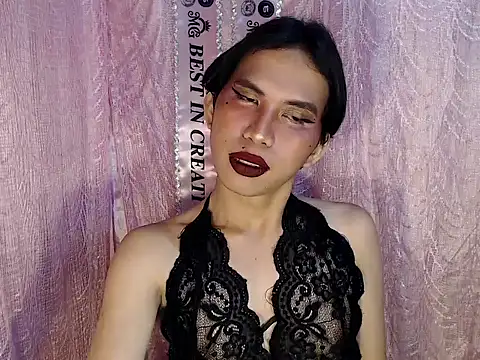 Snapshot of UrasianFemboy chatting on 07-22-26, 03:04 UrasianFemboy online show from 07-22-26, 03:04