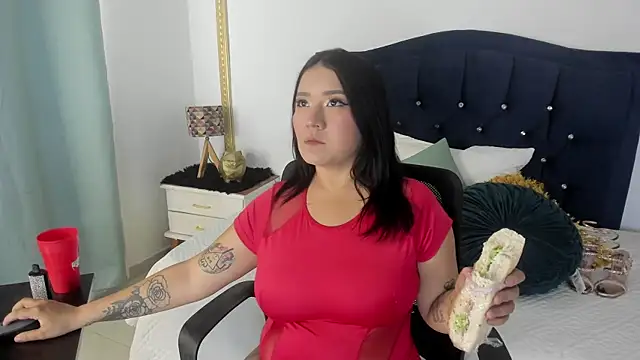 Snapshot of MelaniVega chatting on 07-28-26, 01:32 MelaniVega online show from 07-28-26, 01:32