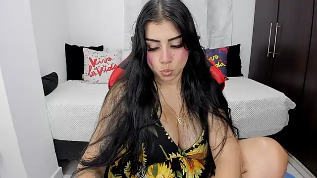 Snapshot of lucy007_ chatting on 02-10-25, 08:00 lucy007 online show from 02-10-25, 08:00