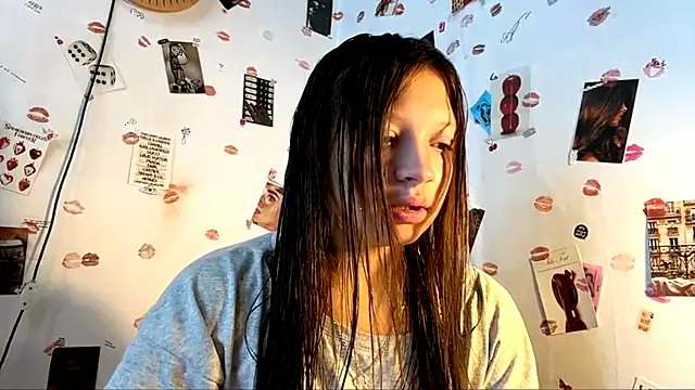 EvitaHibbets online show from 07-23-26, 08:34