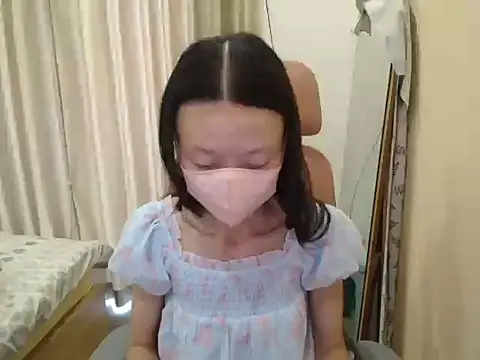 Snapshot of Lil-Cherry chatting on 07-16-26, 07:25 Lil-Cherry online show from 07-16-26, 07:25