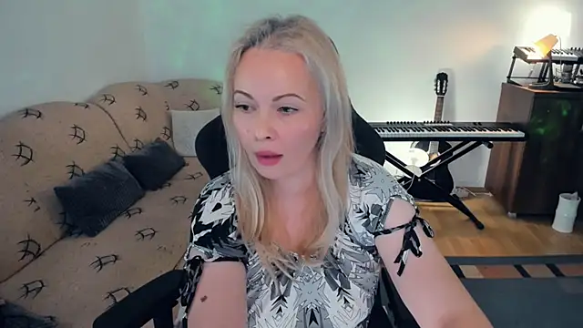 WhitneyLynn online show from 12-07-24, 02:13