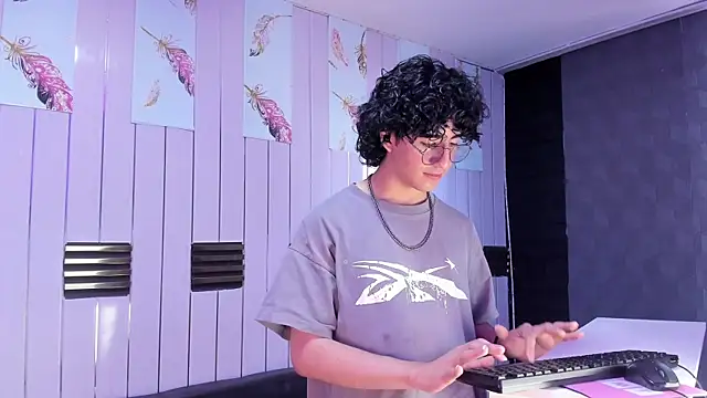 ElliotNoir online show from 07-28-26, 07:15