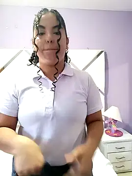 NicolleOverton online show from 07-17-26, 12:34