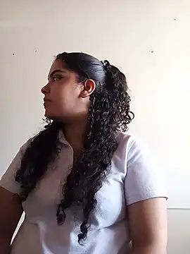 NicolleOverton online show from 07-28-26, 07:39