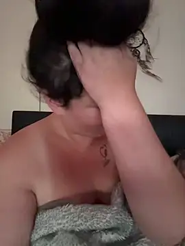 CurvyScarlett69xx online show from 07-26-26, 08:10