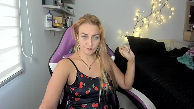 adri smoke online show from 07-27-26, 01:07