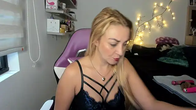 adri smoke online show from 07-28-26, 11:39