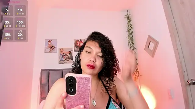 Snapshot of Luna_jone chatting on 07-27-26, 12:34 Luna jone online show from 07-27-26, 12:34