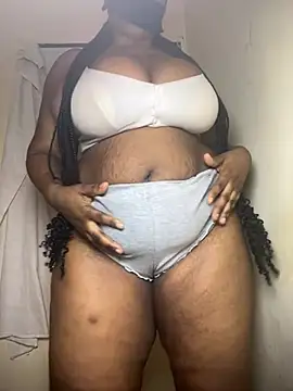 Suzzylove26 online show from 07-19-26, 12:14