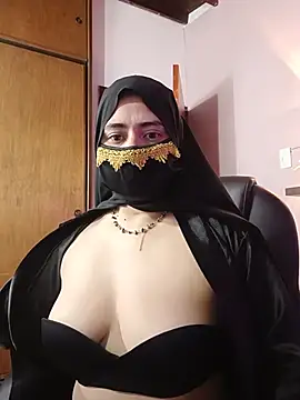 aryalla   online show from 07-28-26, 02:40