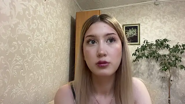 ArianneQuilantang online show from 07-27-26, 04:03