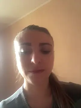 Snapshot of Jeni-angel chatting on 07-23-26, 02:59 Jeni-angel online show from 07-23-26, 02:59