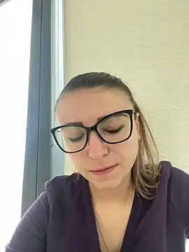 Snapshot of Jeni-angel chatting on 07-25-26, 06:11 Jeni-angel online show from 07-25-26, 06:11