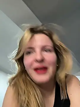 heyitskiara online show from 07-25-26, 06:44
