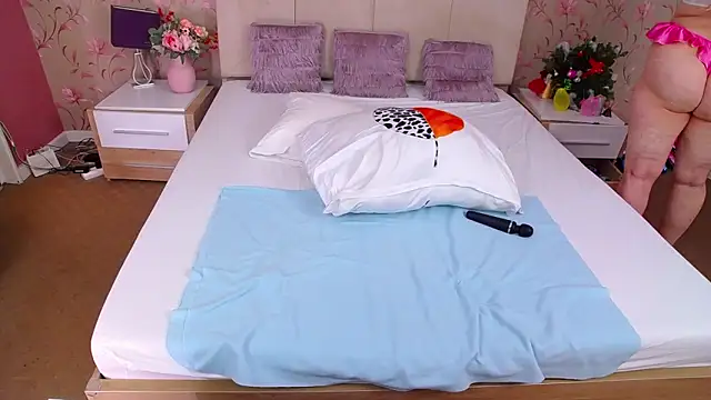 MatureMariah online show from 12-17-25, 10:49