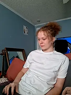 MaddieBoo1 online show from 07-22-26, 04:10