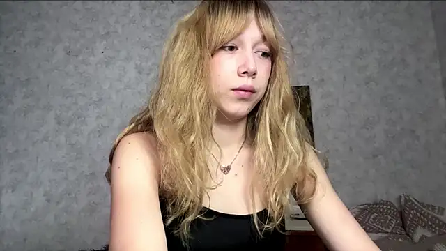 AriaFlyFerrari online show from 07-25-26, 06:11