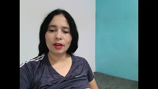 Snapshot of brynnwild chatting on 07-27-26, 12:45 brynnwild online show from 07-27-26, 12:45