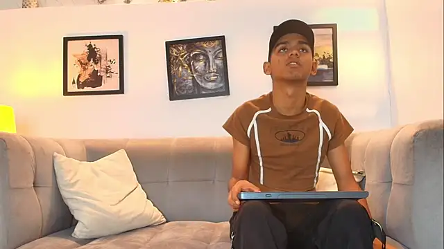 LOVELY LEGANDS online show from 07-26-26, 01:18
