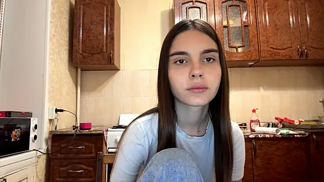 hey hey Bella online show from 07-28-26, 06:20