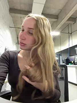 Helenaelisawrld online show from 07-28-26, 12:01