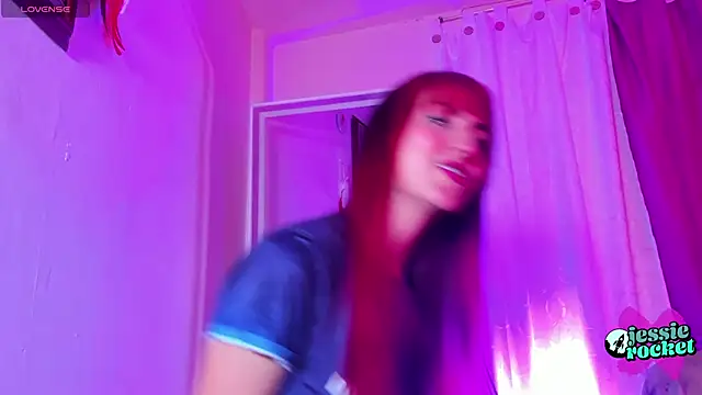 jessierocketx online show from 10-12-25, 10:42