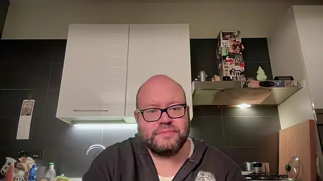 theitalianbear online show from 10-18-25, 04:15