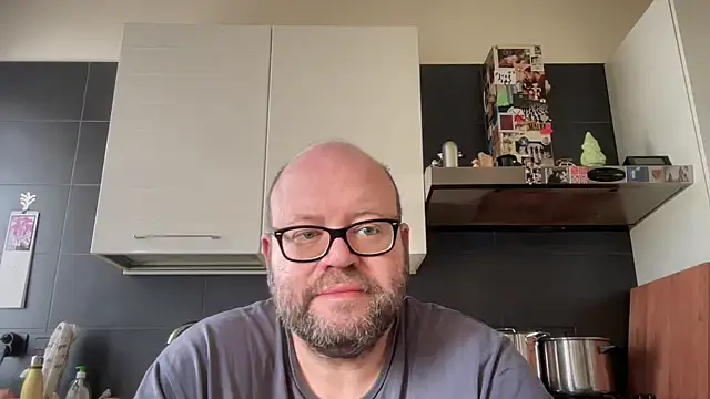 theitalianbear online show from 04-13-26, 07:58