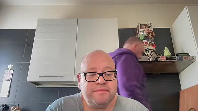 theitalianbear online show from 04-26-26, 07:50