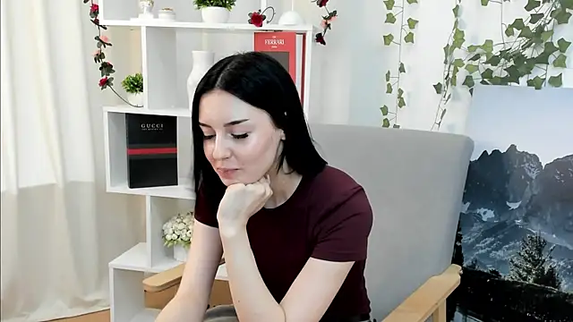 ZinaQuilimaco online show from 07-28-26, 11:17