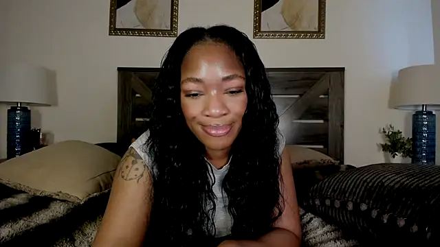 Snapshot of nicolesolace chatting on 05-16-26, 09:24 nicolesolace online show from 05-16-26, 09:24