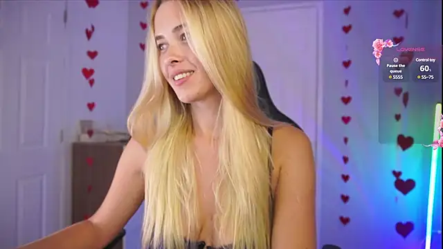 Snapshot of DanikaDillan chatting on 02-13-25, 04:54 DanikaDillan online show from 02-13-25, 04:54