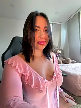 HannaBeckett online show from 11-19-25, 12:05