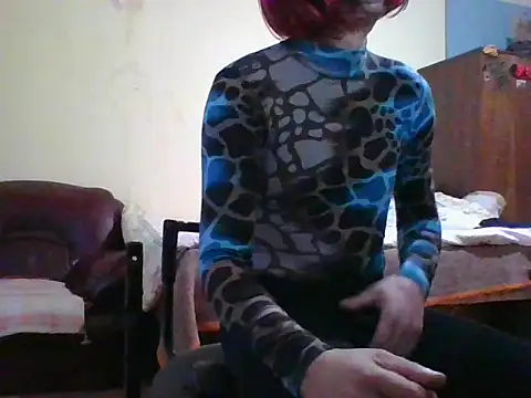 Snapshot of kudrika222 chatting on 10-17-25, 05:10 kudrika222 online show from 10-17-25, 05:10