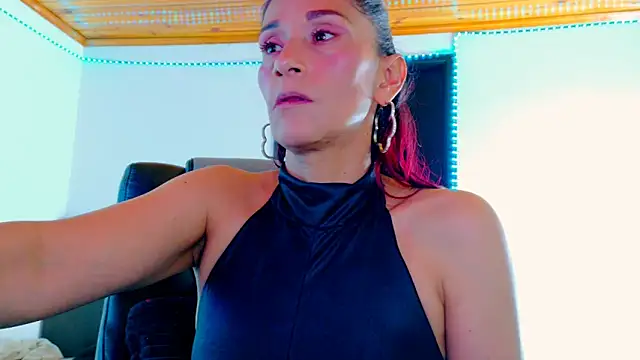  thamara25 online show from 03-11-26, 11:33