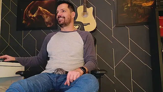 Snapshot of ChrisKox chatting on 02-01-25, 01:09 ChrisKox online show from 02-01-25, 01:09