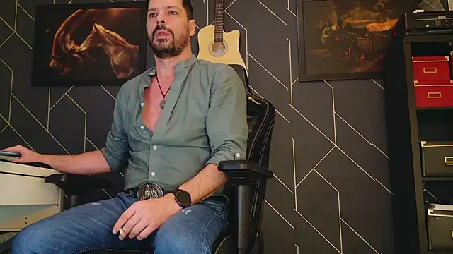 Snapshot of ChrisKox chatting on 02-03-25, 10:03 ChrisKox online show from 02-03-25, 10:03