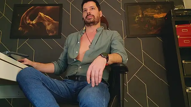 Snapshot of ChrisKox chatting on 02-18-25, 07:21 ChrisKox online show from 02-18-25, 07:21