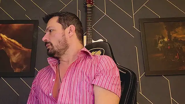 Snapshot of ChrisKox chatting on 02-19-25, 03:39 ChrisKox online show from 02-19-25, 03:39