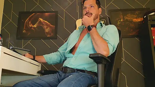 Snapshot of ChrisKox chatting on 03-11-25, 08:30 ChrisKox online show from 03-11-25, 08:30