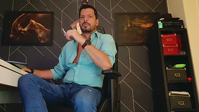 Snapshot of ChrisKox chatting on 03-18-25, 04:58 ChrisKox online show from 03-18-25, 04:58