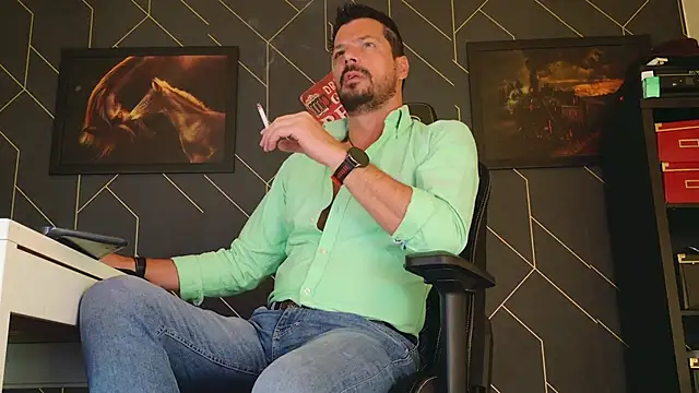 Snapshot of ChrisKox chatting on 03-23-25, 07:31 ChrisKox online show from 03-23-25, 07:31