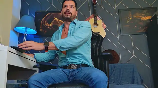 Snapshot of ChrisKox chatting on 09-26-25, 05:33 ChrisKox online show from 09-26-25, 05:33