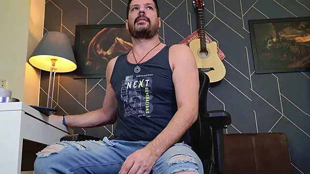 ChrisKox online show from 12-21-25, 02:08