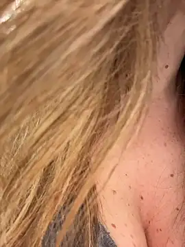 sexylenia online show from 03-19-26, 05:50